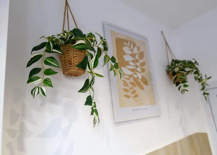 Urban Nest Apartment *