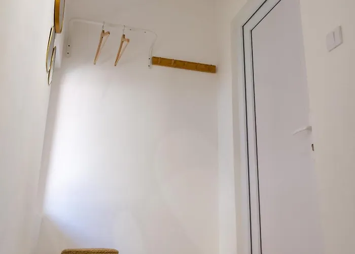 Urban Nest Apartment